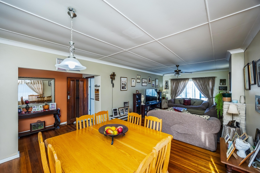 3 Bedroom Property for Sale in Sunnyridge Eastern Cape